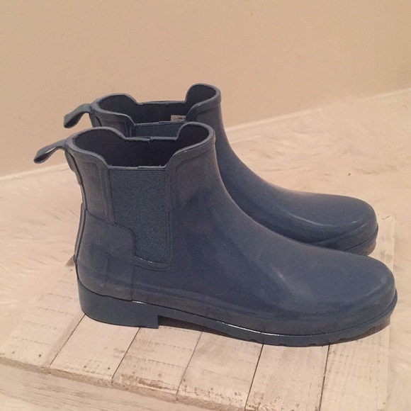 Hunter Shoes - Hunter short ankle gloss rain boots size 9